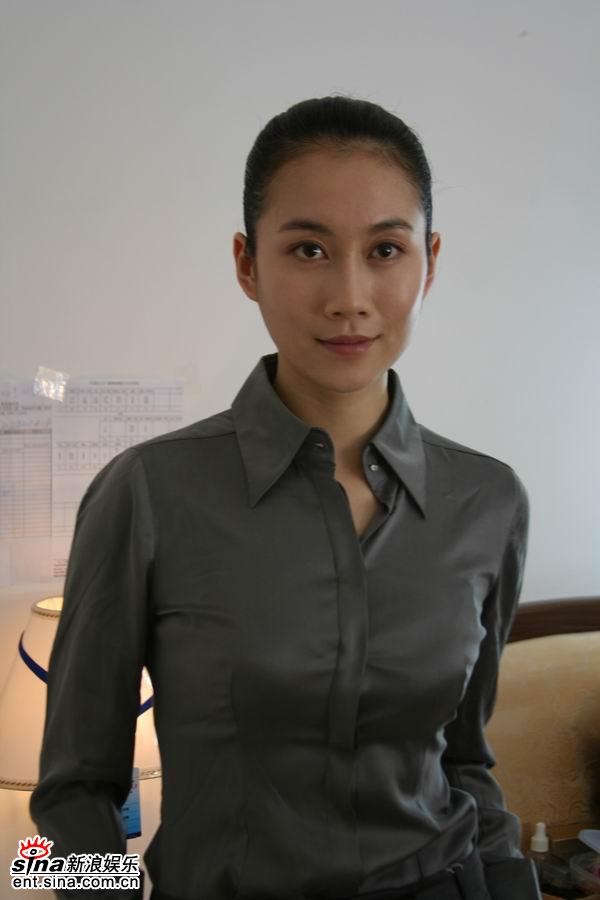 女演員溫崢嶸個(gè)人資料，女演員溫崢嶸的生平簡(jiǎn)介與資料揭秘