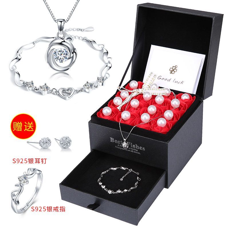 情人節(jié)禮物，走心的禮物，讓愛(ài)更深刻，情人節(jié)走心禮物，讓愛(ài)更加深刻