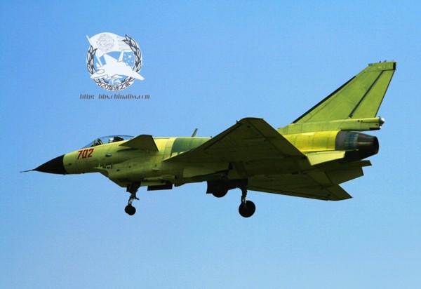 殲-10戰(zhàn)斗機(jī)，探索其長寬高與卓越性能，殲-10戰(zhàn)斗機(jī)的長寬高與卓越性能解析