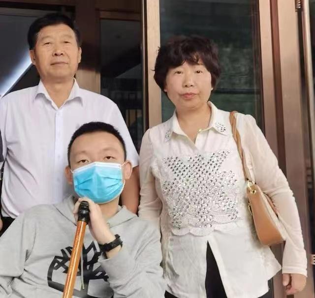 軍裝頭像圖片，展現(xiàn)榮耀與責(zé)任，軍裝頭像圖片，榮耀與責(zé)任的象征