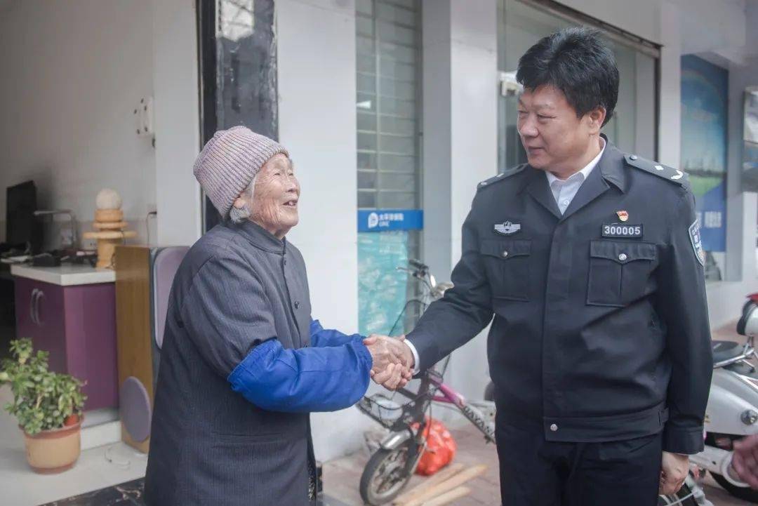 探索趙守華少將，一位在21集團軍展現(xiàn)卓越領導力的人物，趙守華少將，展現(xiàn)卓越領導力，21集團軍之光
