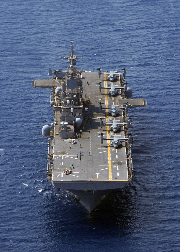 黃蜂級兩棲攻擊艦艦島，現(xiàn)代海軍力量的重要標志，黃蜂級兩棲攻擊艦艦島，現(xiàn)代海軍力量的核心標志