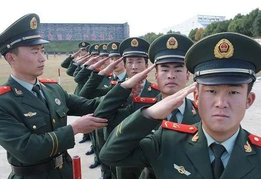 軍官升不上去必須退伍嗎？——對(duì)軍官職業(yè)生涯規(guī)劃的思考，軍官職業(yè)生涯規(guī)劃，晉升受阻是否必須退伍？