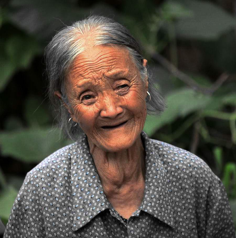 今天的她們演員表——聚焦現(xiàn)代女性的力量與魅力，現(xiàn)代女性力量與魅力——今日她們演員表全解析